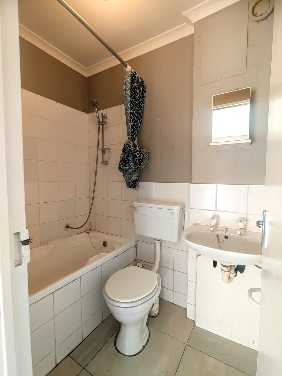 2 Bedroom Property for Sale in West Riding Western Cape